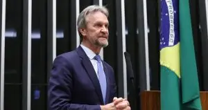 Deputados protocolam projeto que prevê até seis anos de prisão para quem organizar listas de boicote