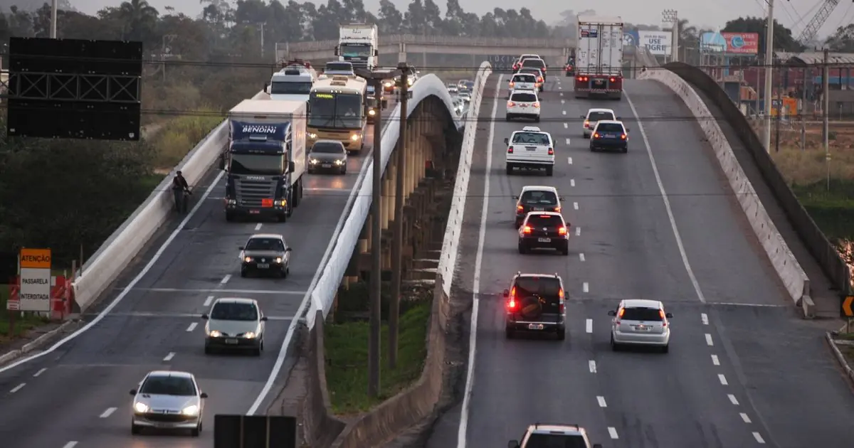 ‘Rota do perigo’: Rodovias federais com mais acidentes no Brasil cortam SC e tecnologia de IA é usada para reduzir riscos