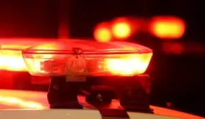 Mulher é presa após desacatar servidora e resistir à PM em UPA de Herval d’Oeste