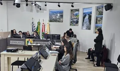Acusado de tentar matar companheira grávida a facadas vai a júri popular em Capinzal