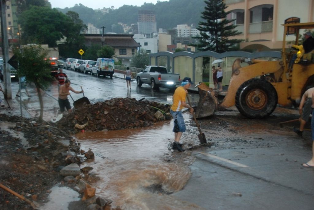 Chuva provoca caos em Joaçaba