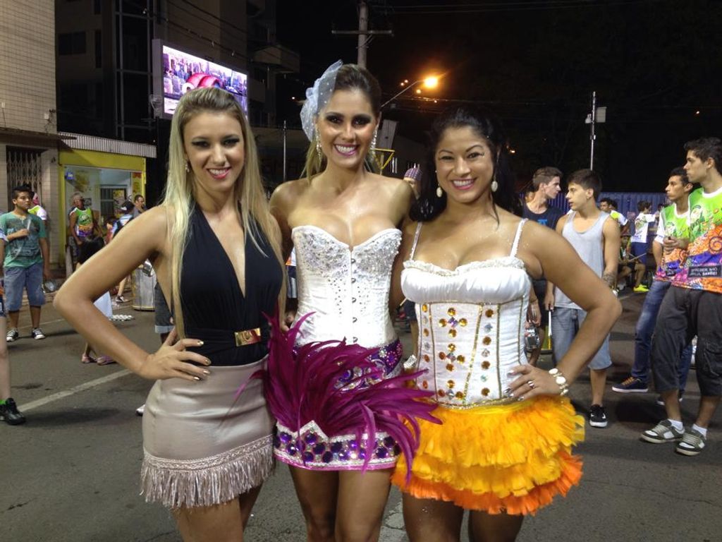 Aliança apresenta rainha, madrinha e musa de bateria