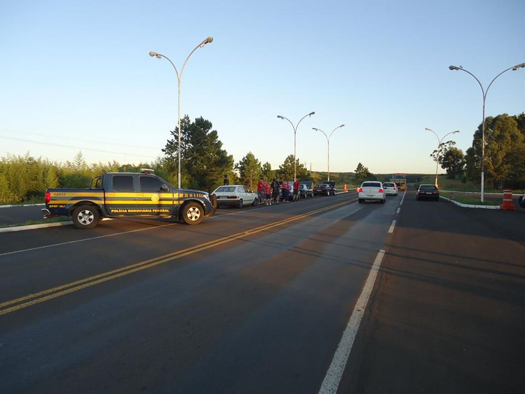 PRF realiza operação e apreende veículos alterados