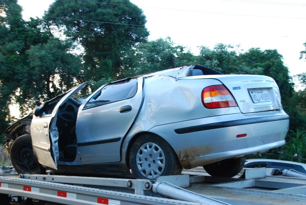Motorista bêbado bate contra casa em Herval