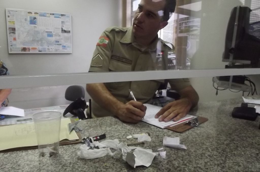 Oito são detidos fumando maconha no Santa Tereza