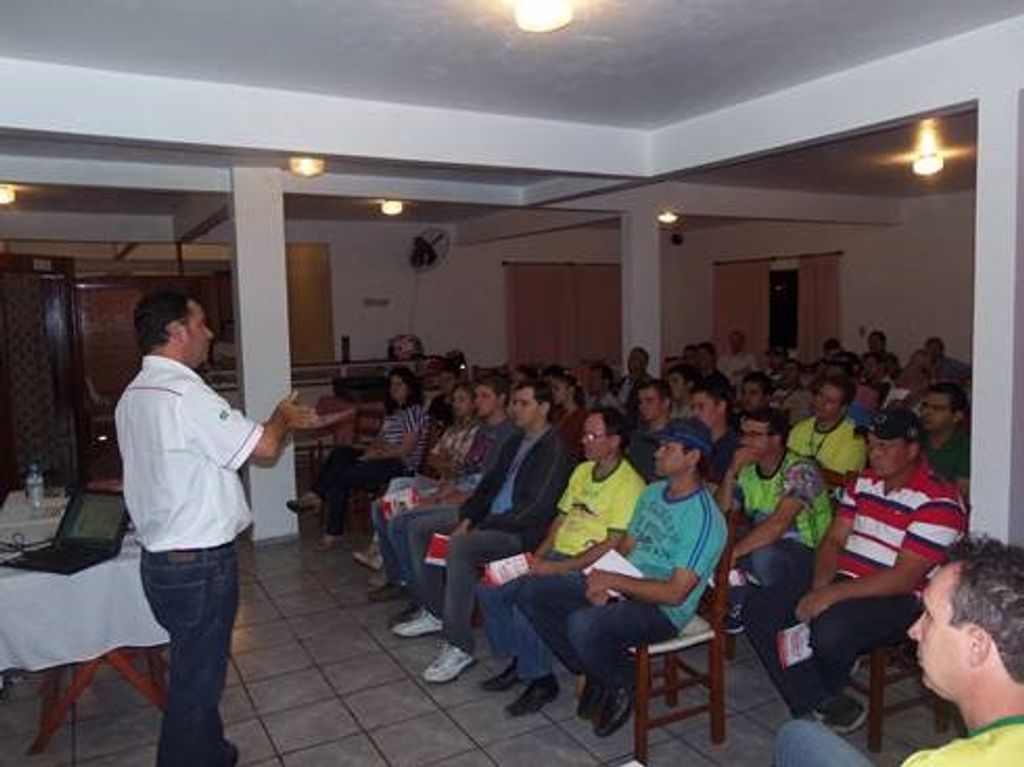 Andrade promove palestra sobre doenças relacionadas ao Amianto