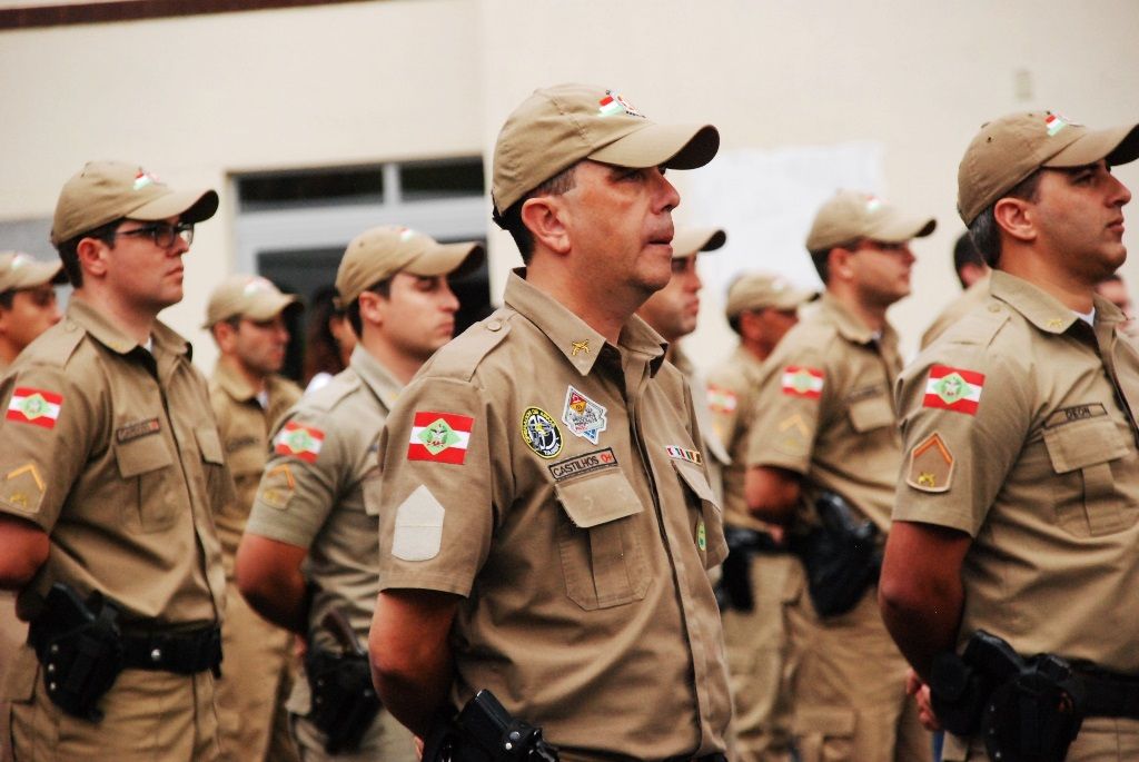 Após 30 anos de serviços prestados a comunidade, Sargento Castilhos se aposenta da PM