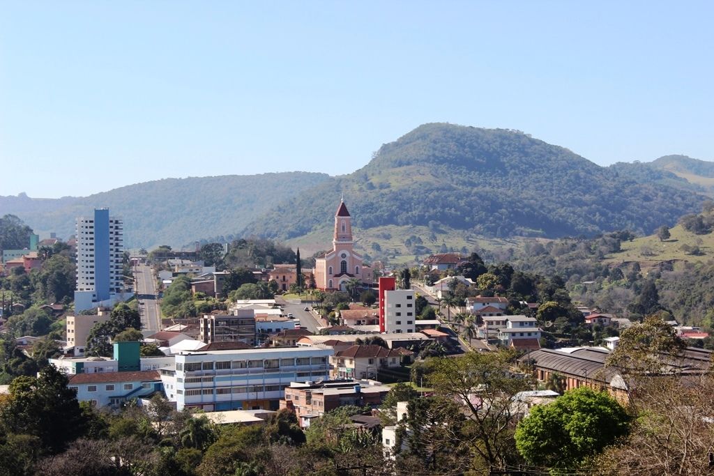 Luzerna comemora 19 anos pensando em crescimento