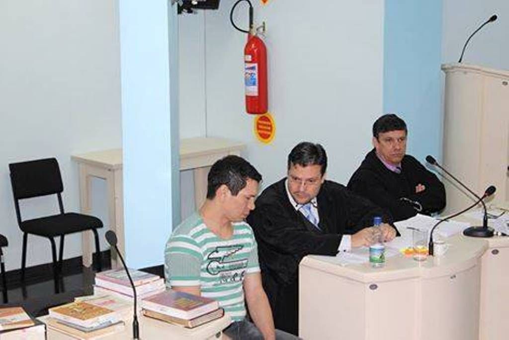 Homem que matou a ex-mulher é condenado