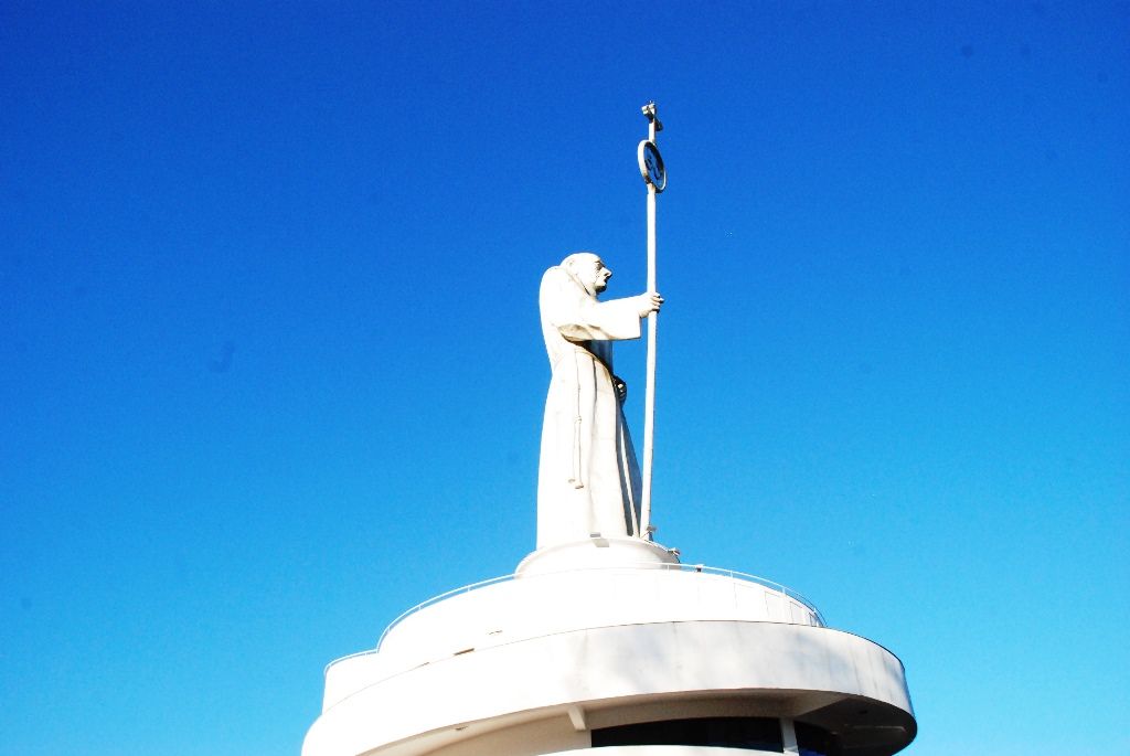 Monumento Frei Bruno – O símbolo de Joaçaba e as mãos que o criaram