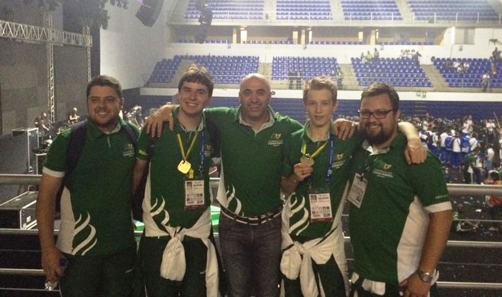 Alunos do SENAI Luzerna e Joaçaba conquistam medalhas de Ouro na Olimpíada do Conhecimento