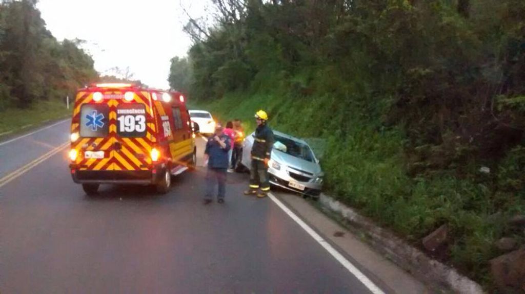 Capotagem em Herval e saída de pista em Joaçaba