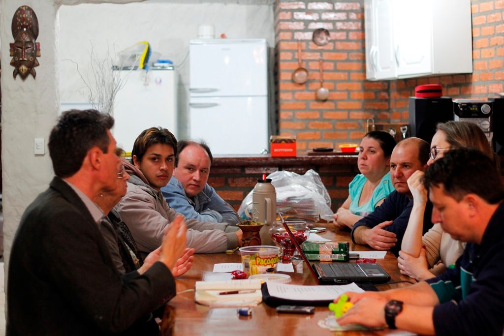 Vale Samba deve falar sobre a Felicidade no Carnaval 2015