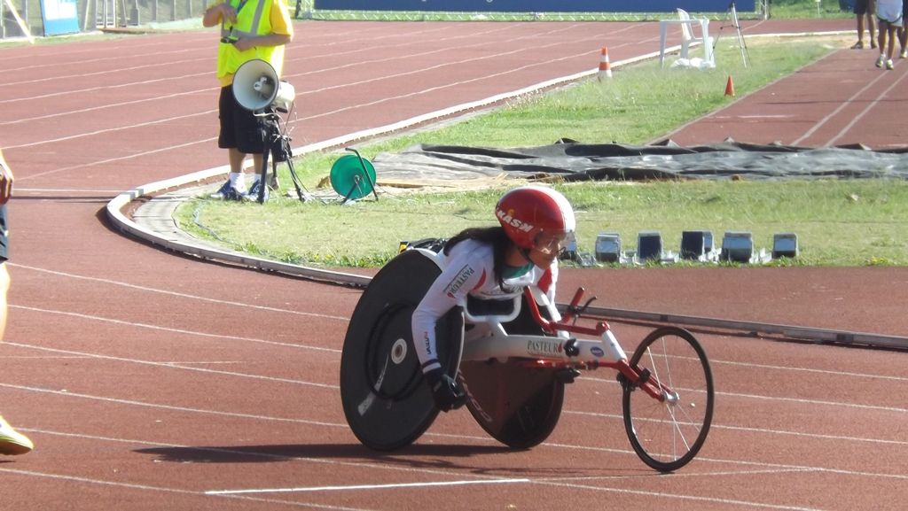 Ainda em recuperação, Aline Rocha supera marcas pessoais
