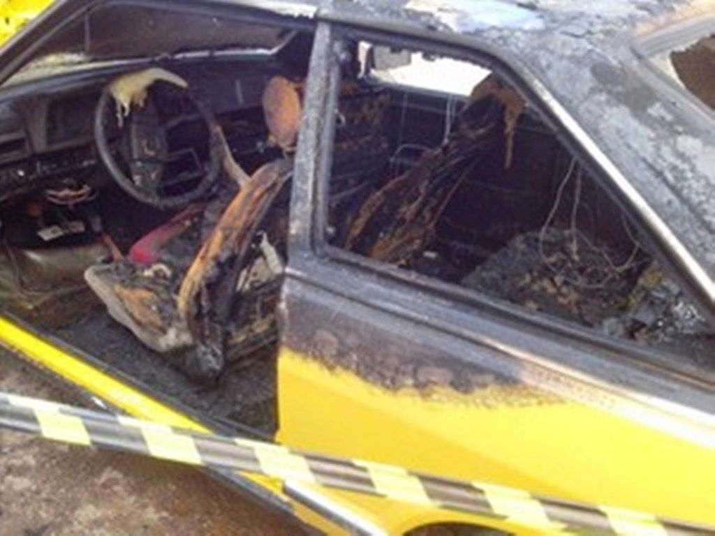 Carro é incendiado no centro de Campos Novos após tentativa de furto