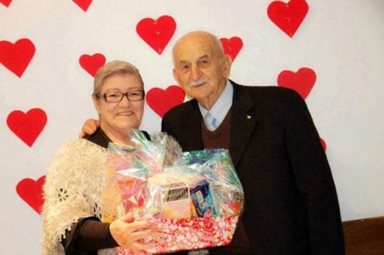 Casal de idosos morre com minutos de diferença no mesmo quarto de hospital