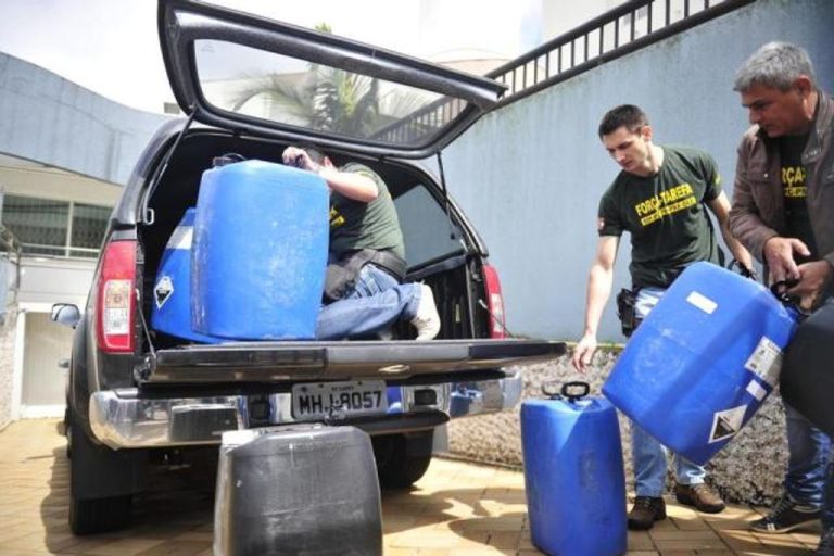 Leite era adulterado com soda cáustica, citrado de sódio e água, afirma Gaeco