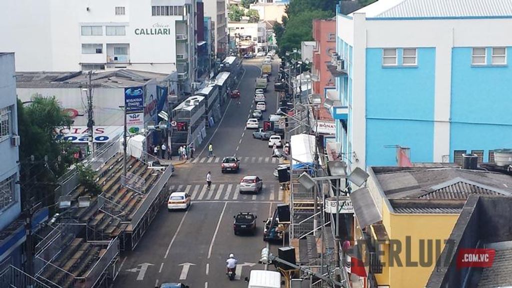 Arquibancadas para os desfiles de carnaval serão  montadas e desmontadas em no máximo 7 dias