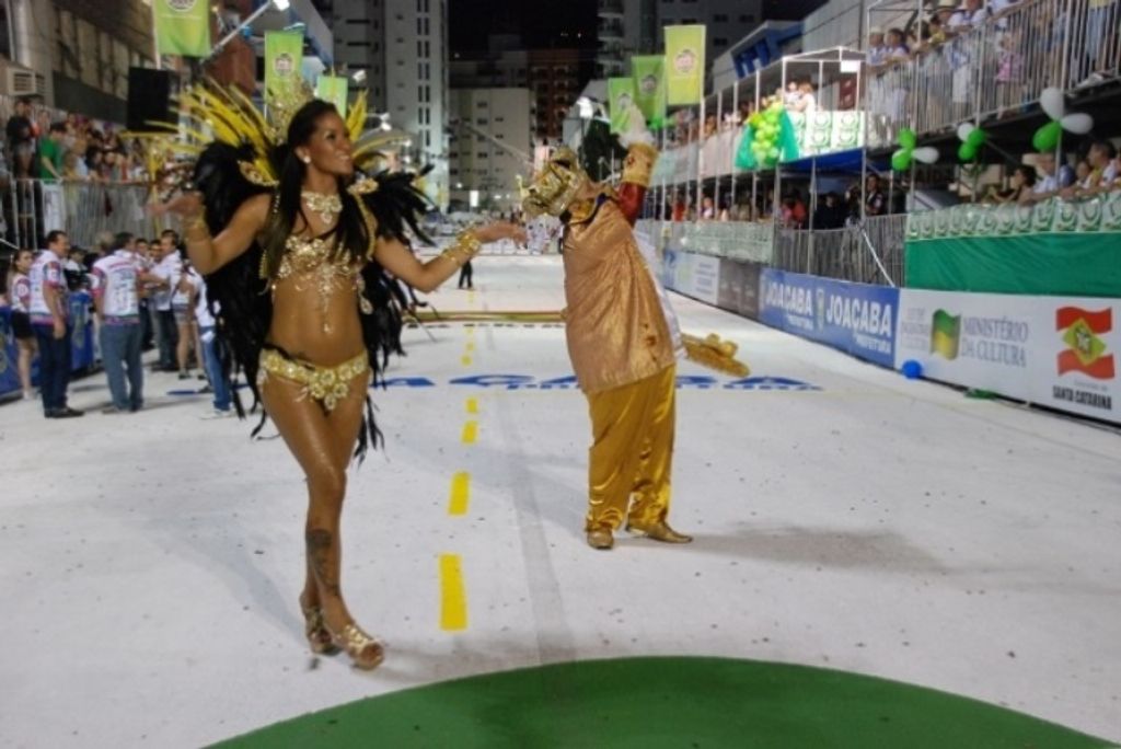 Liesjho promove Concurso Rainha do Carnaval 2015