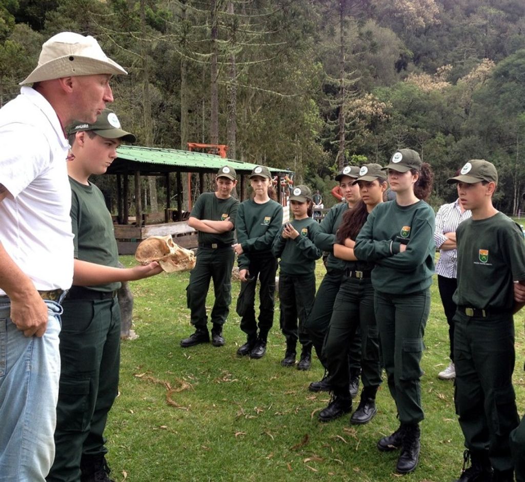 Protetores ambientais de Joaçaba conhecem parque ecológico