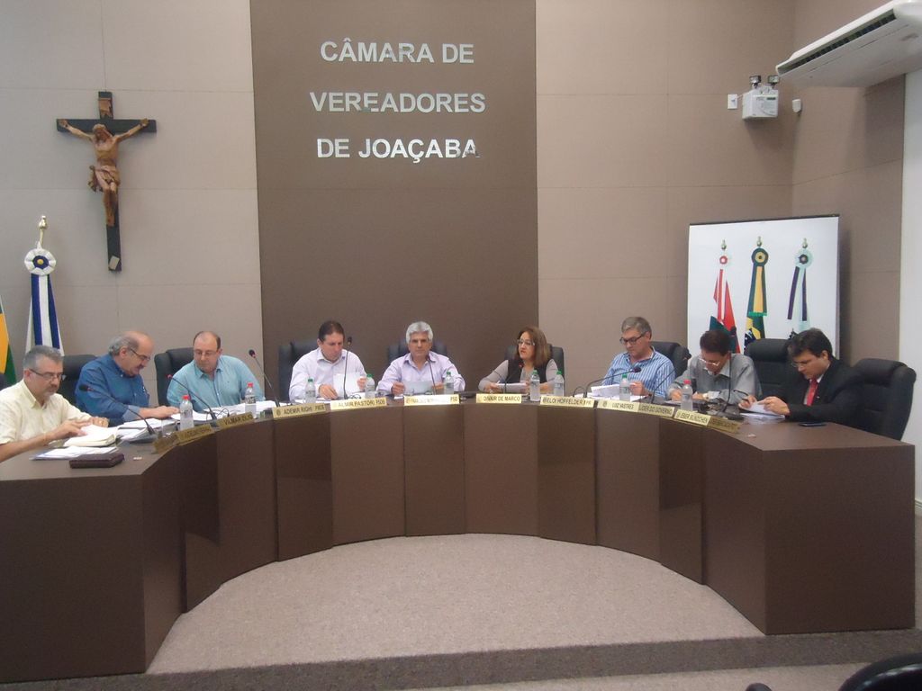 Vereadores se manifestam sobre possível saída da reitoria da Unoesc de Joaçaba