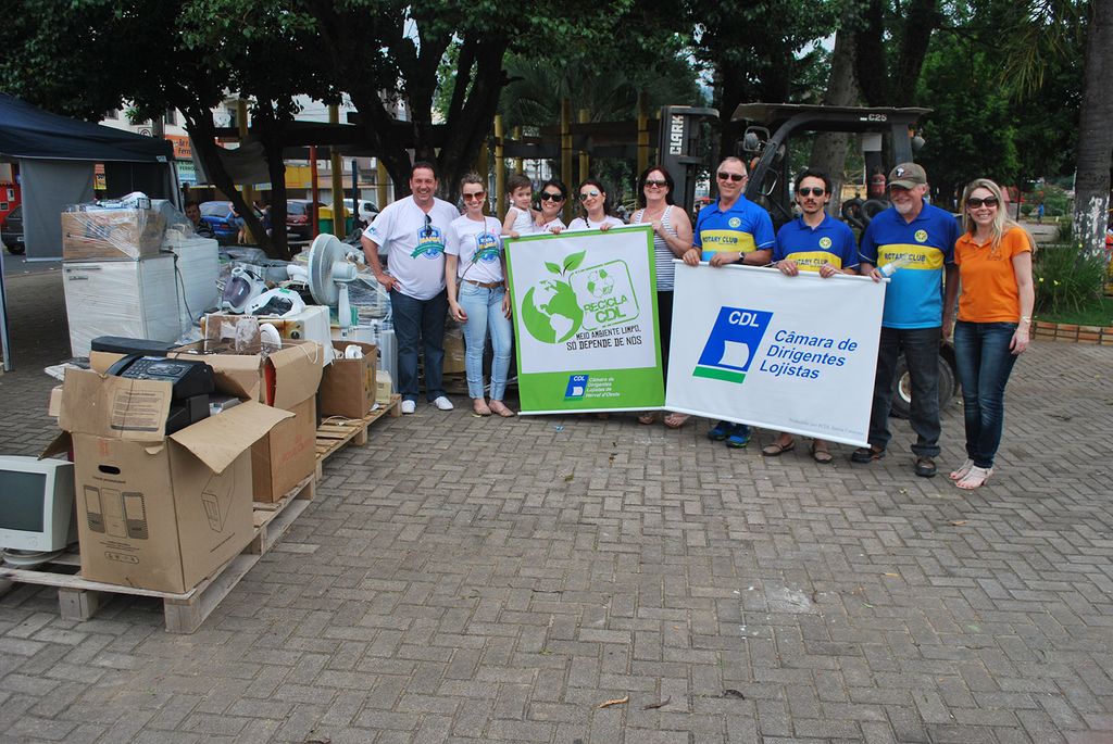 CDL de Herval d´Oeste promoveu segunda coleta de lixo eletrônico de 2015