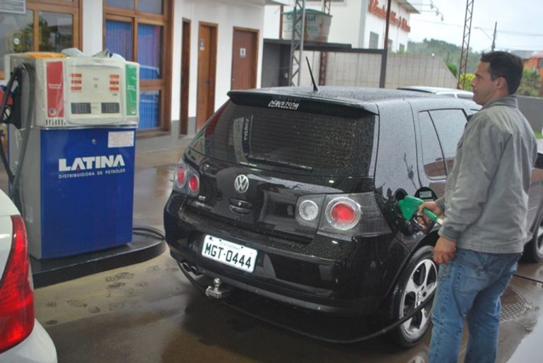 Abastecer com gasolina é mais vantajoso que etanol nos postos da região