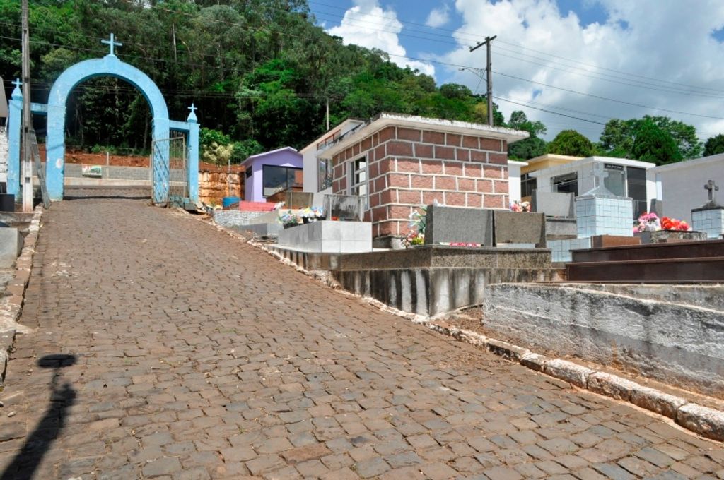 Prefeitura de Herval d’ Oeste inicia recadastramento em lotes do Cemitério Municipal