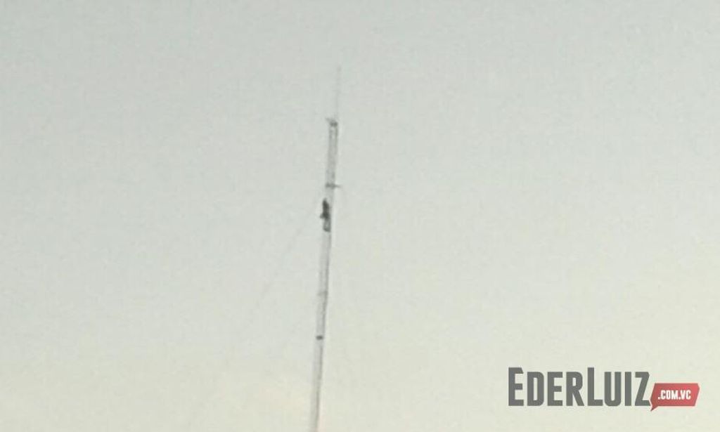 Mulher ameaça se jogar de torre após perder a guarda do filho