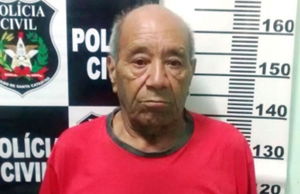 Homem de 89 anos é preso por abusar de meninas de 10 e 12 anos