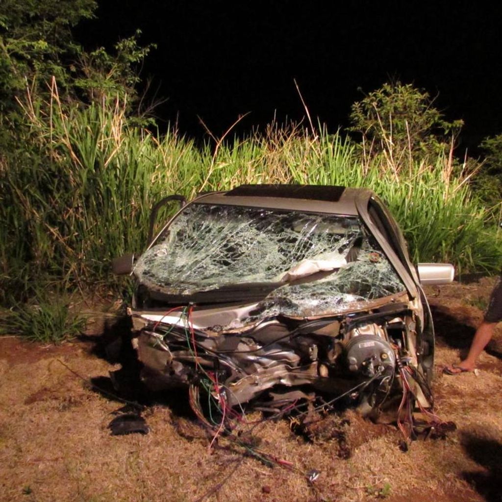 Acidente no Oeste destrói carro de luxo e mata uma pessoa