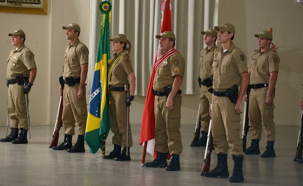 Policiais militares são promovidos no 26º BPM