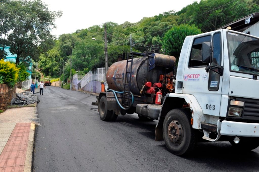 Obras de recapeamento em ruas de Herval d’Oeste serão retomadas em janeiro