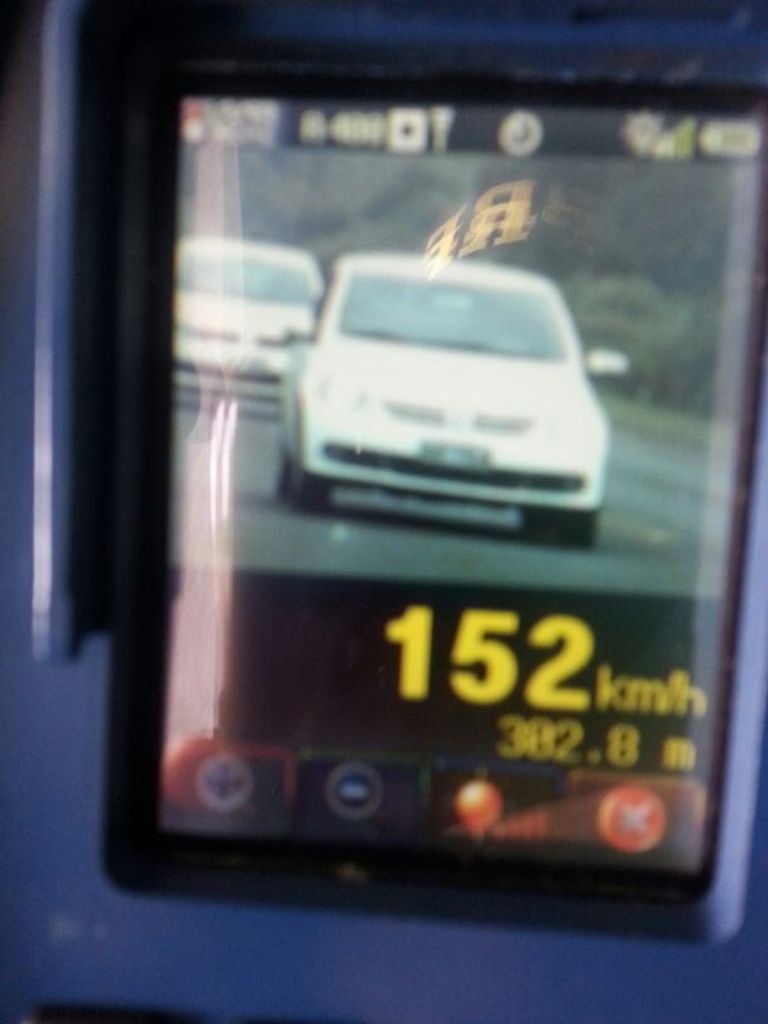 PRF flagra carro a 152 km/h na BR-282 em Campos Novos