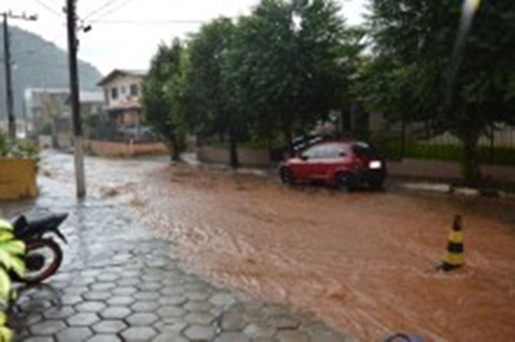 Rua alaga e volta a ser motivo de reclamações em Joaçaba
