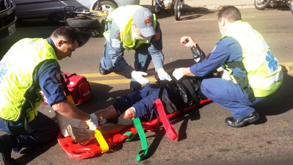 Acidente da Duque de Caxias deixa motociclista ferido