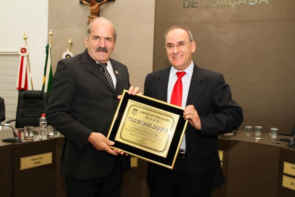 Delegado Regional é homenageado pela câmara de Joaçaba