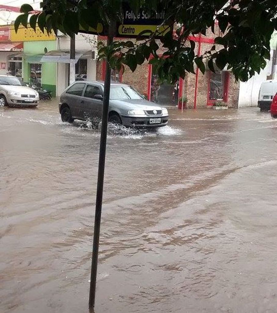 Chuvarada causa transtornos