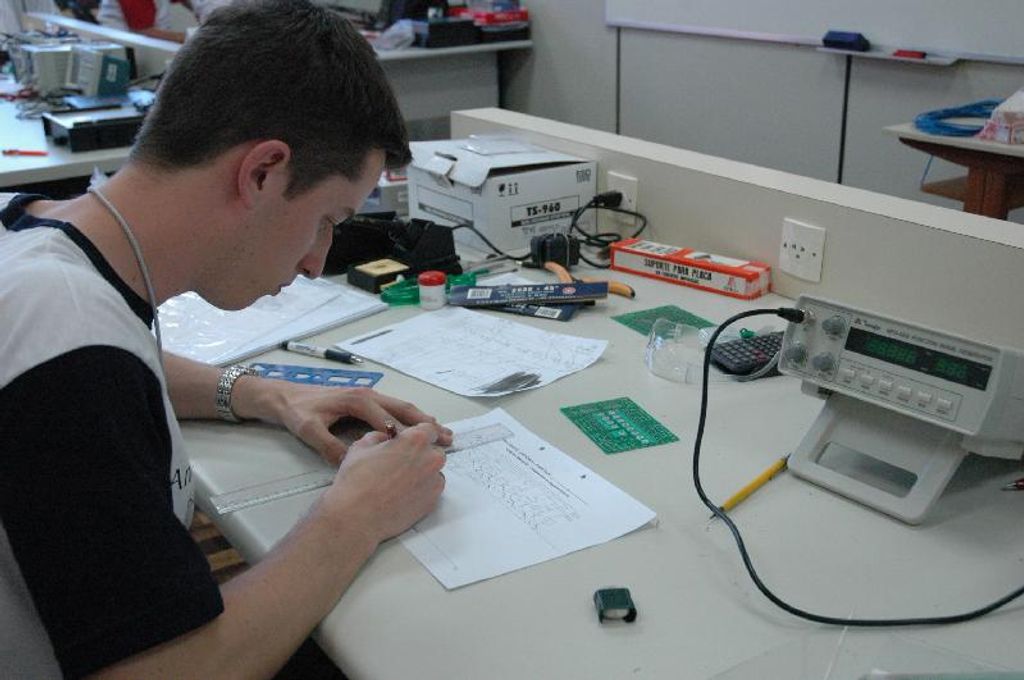 Senai oferece 385 vagas para cursos técnicos nas unidades  de Luzerna, Joaçaba e Campos Novos