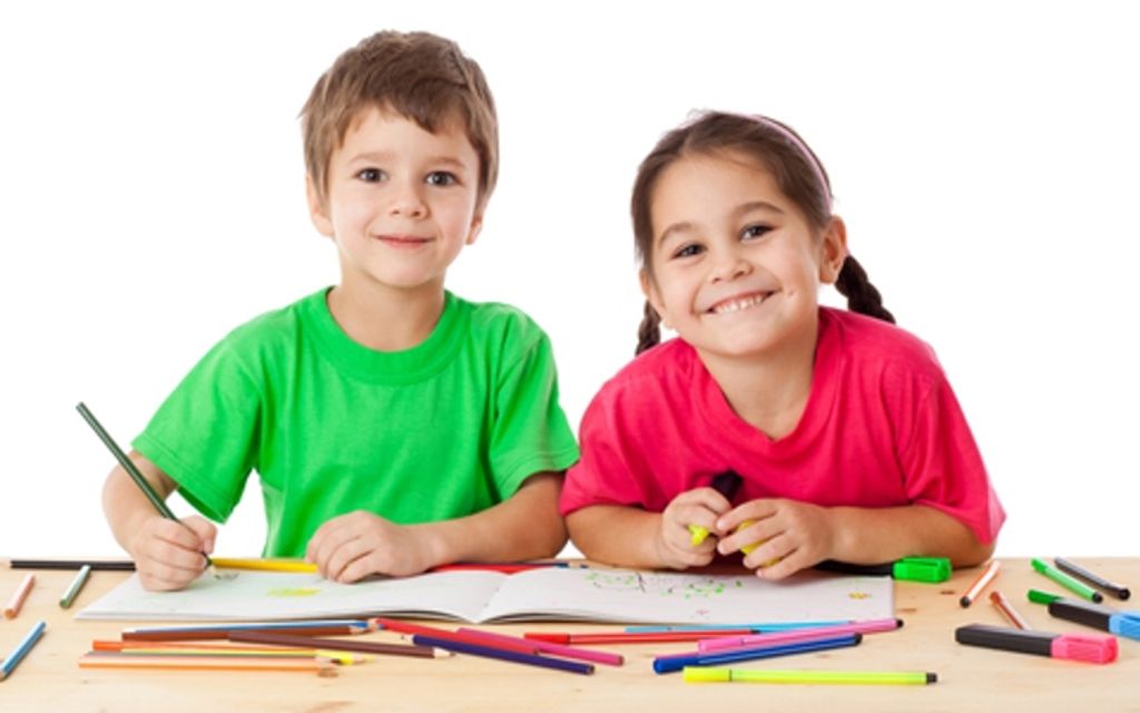 Campanha começa a arrecadar materiais escolares para crianças e jovens de baixa renda