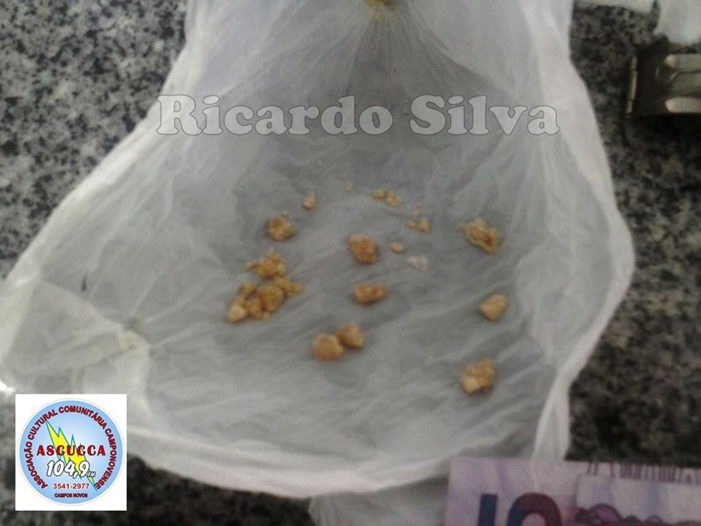 Menor é apreendido com 24 pedras de crack