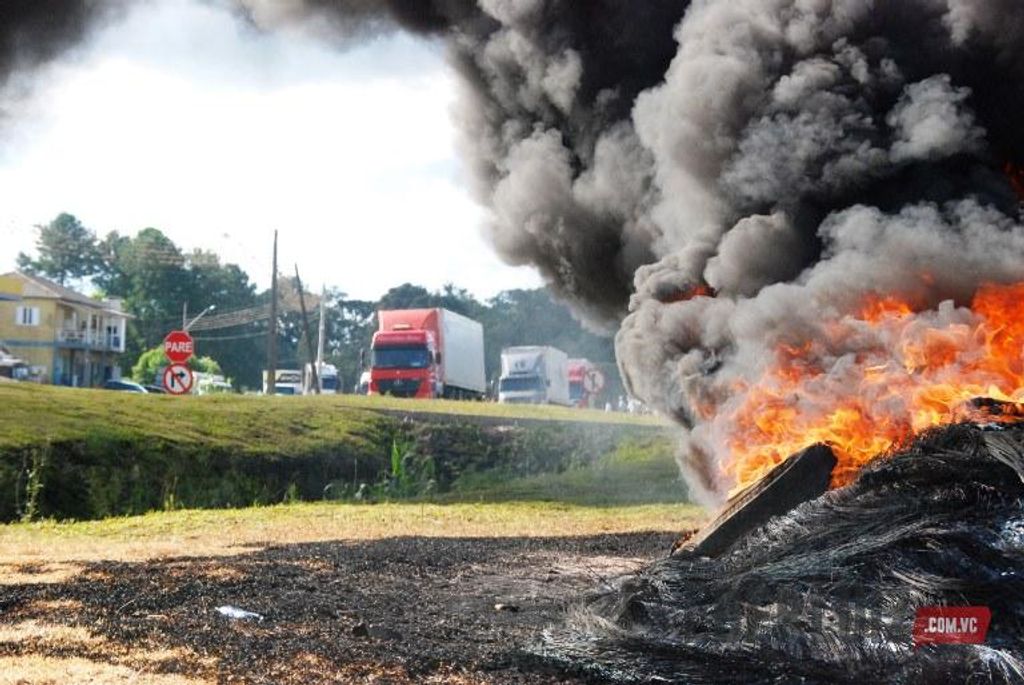 Nova greve dos caminhoneiros a partir da meia noite desta quarta-feira