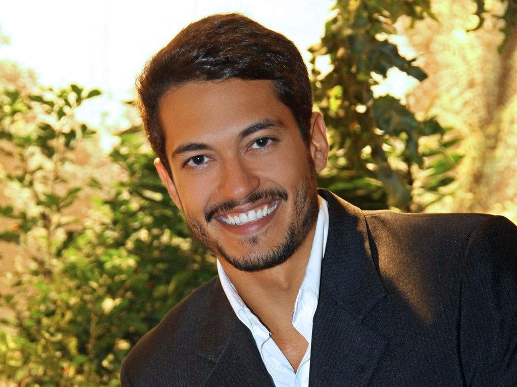 Aliança substitui ator global em seu desfile