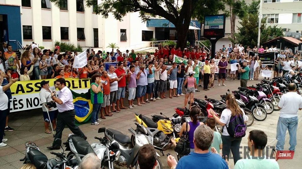 Manifestação toma as ruas de Joaçaba