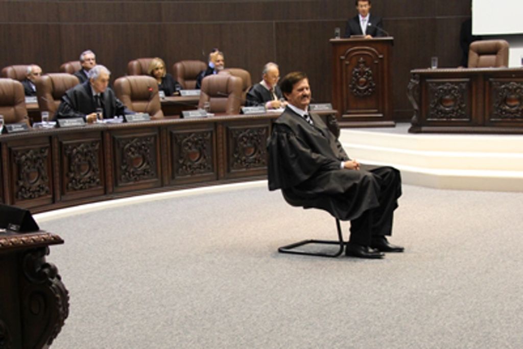 Juiz Edemar Gruber assume o cargo de desembargador do Tribunal de Justiça