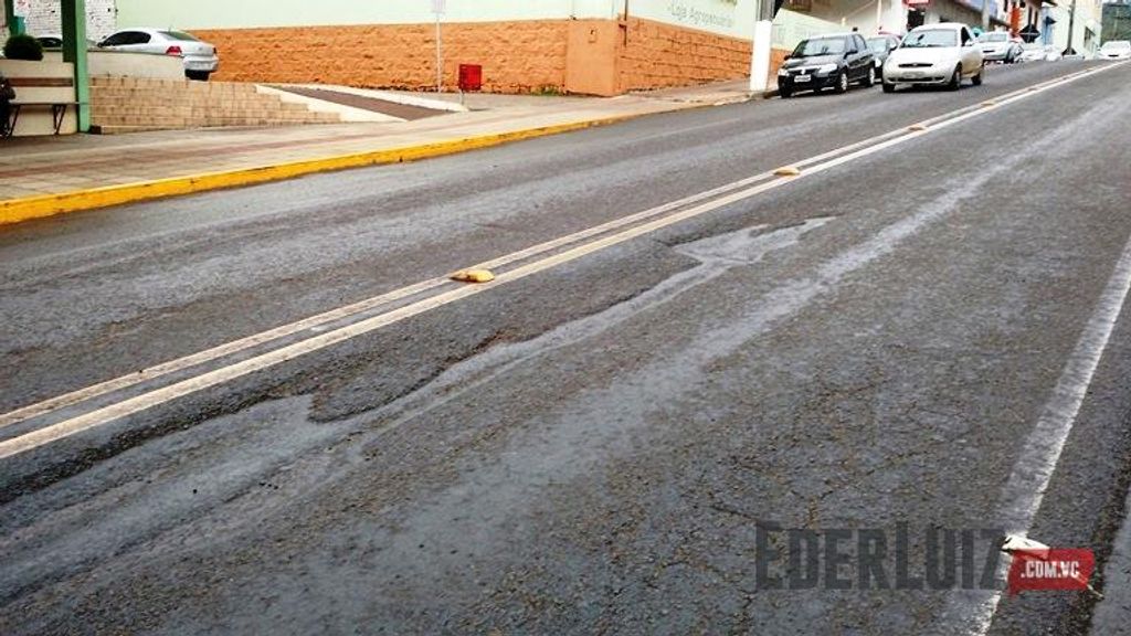 Asfalto da Caetano Natal Branco “durou o que tinha que durar”, afirma engenheiro