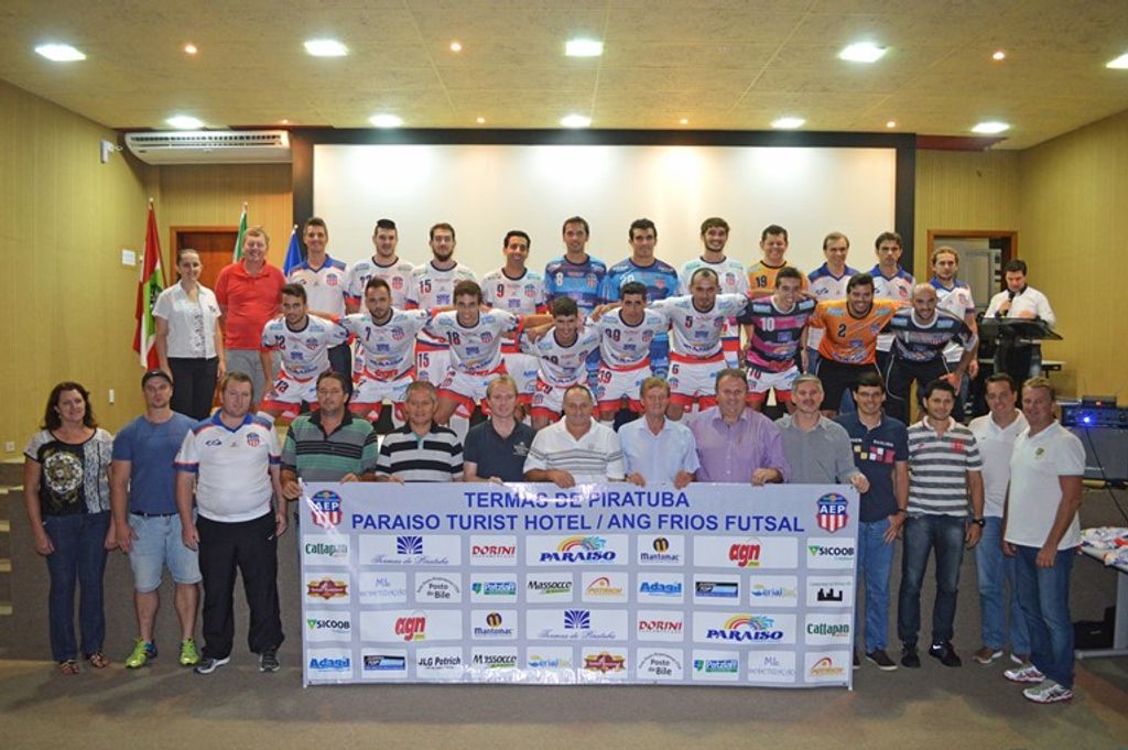 Piratuba apresenta oficialmente a equipe de Futsal