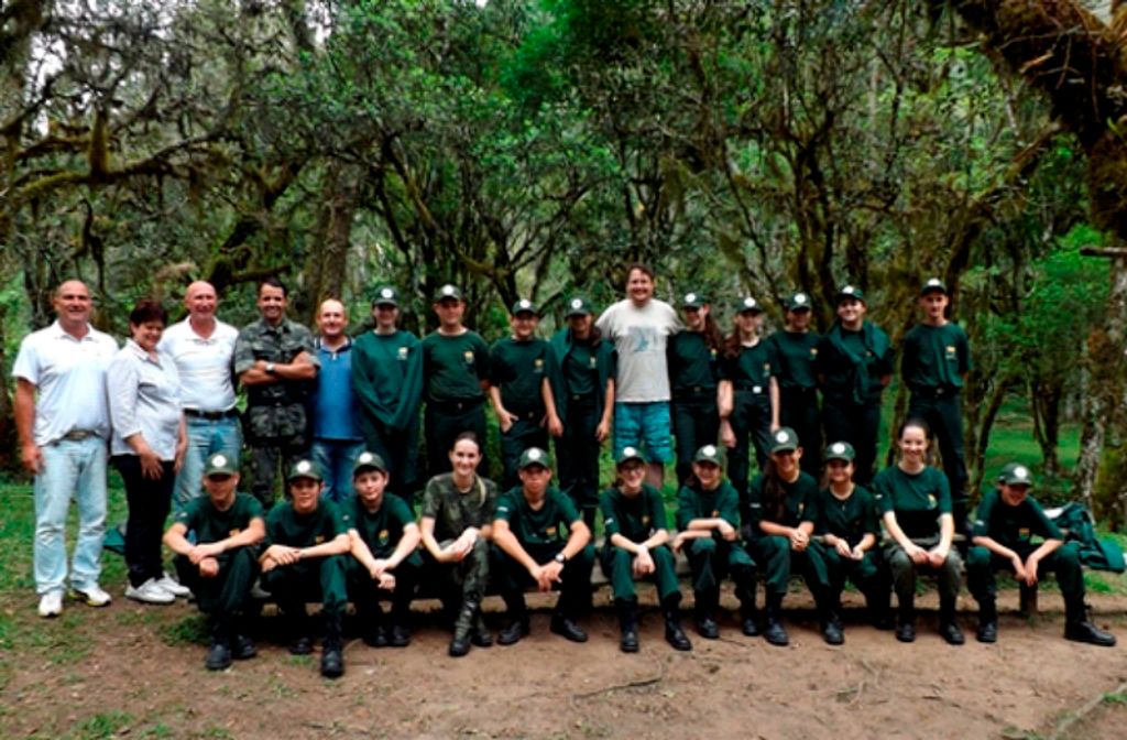 Protetores ambientais iniciam as aulas