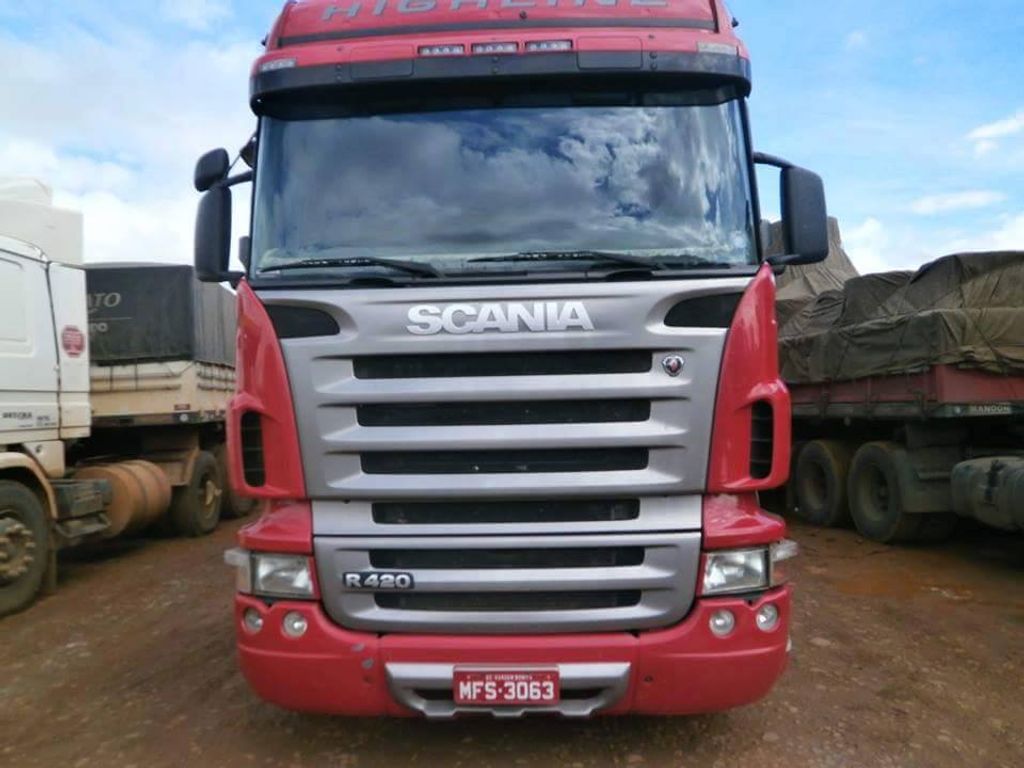 Caminhoneiros são alvos de pedradas ao passar por Catanduvas