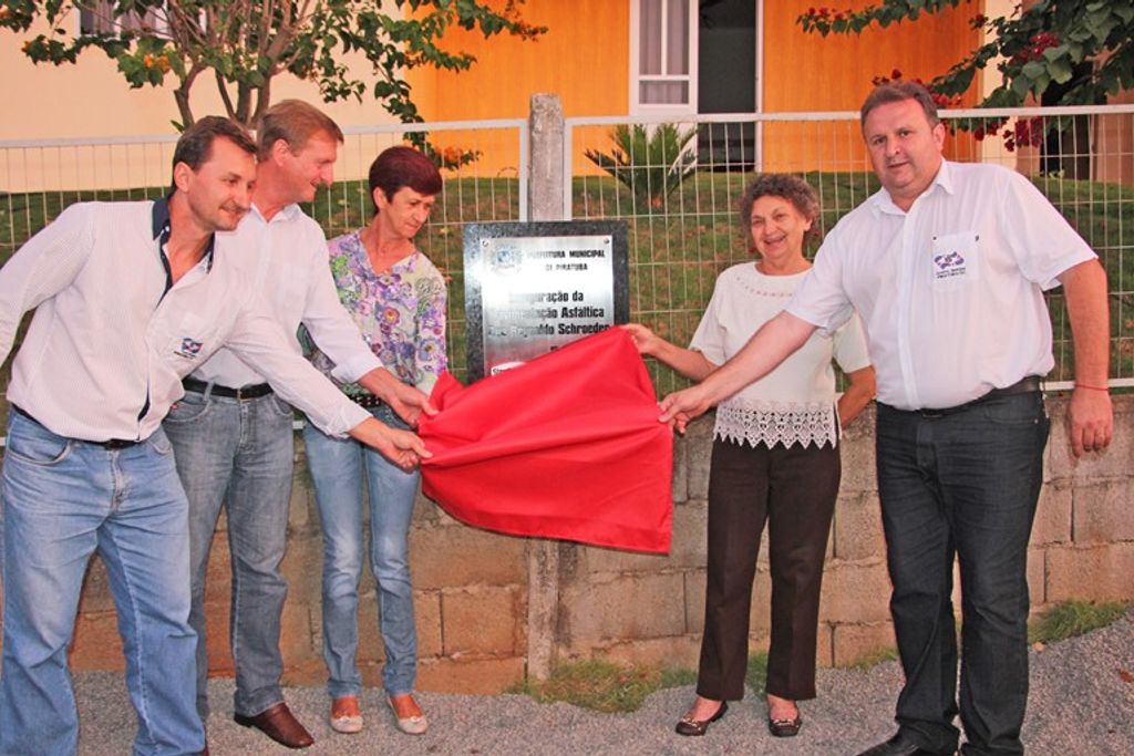 Prefeitura inaugura mais uma pavimentação em Piratuba